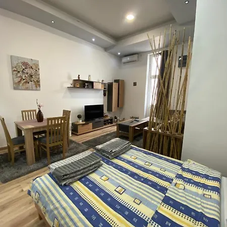 Neno 2 Apartamento *